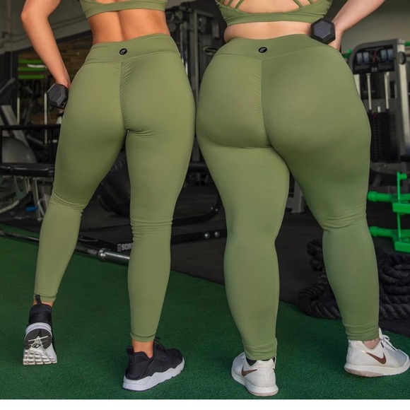 CheriFit Olive Scrunch Leggings - Picture 4 of 9